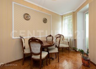 Продам 2-комнатную квартиру, 60 м2, Калининград, улица Алябьева, 1А, Центральный район