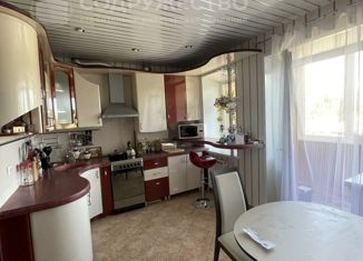 Продаю 3-ком. квартиру, 100.7 м2, Бор, улица Максимова, 14