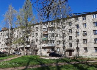 Продаю 3-ком. квартиру, 52.5 м2, Бокситогорск, улица Вишнякова, 25