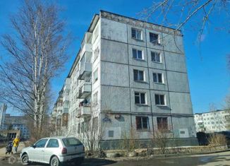 Продам двухкомнатную квартиру, 45.8 м2, Новгородская область, улица Зелинского, 17к2