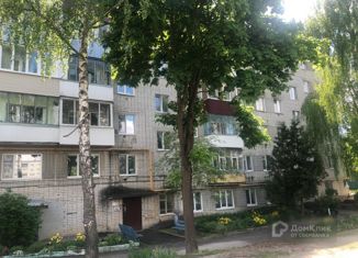 Продажа двухкомнатной квартиры, 47 м2, посёлок Навля, улица Генерала Петренко, 4