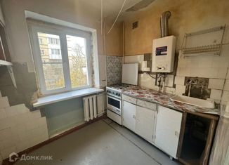 Продаю 3-ком. квартиру, 58 м2, Ставрополь, улица Мира, 428, микрорайон № 23