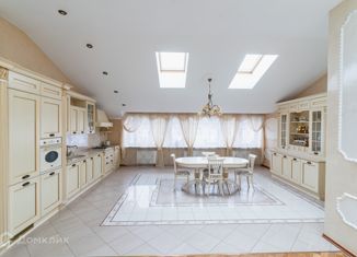 Продаю 3-комнатную квартиру, 190 м2, Санкт-Петербург, Московский проспект, 172к4, метро Электросила