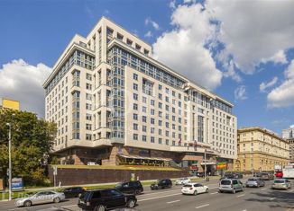 Сдам 1-ком. квартиру, 65 м2, Москва, улица Новый Арбат, 32, метро Смоленская