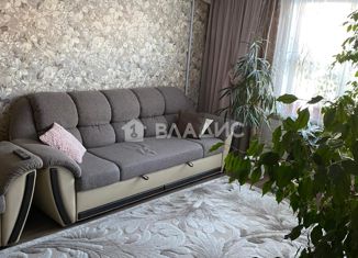 Продам 3-комнатную квартиру, 56 м2, Ижевск, Красноармейская улица, 76, Южный жилой район