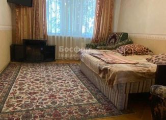 Сдаю в аренду 2-ком. квартиру, 60 м2, Феодосия, улица Федько, 31