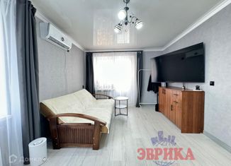 Продам 1-комнатную квартиру, 35 м2, Крымск, Советская улица, 238