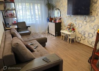 Продается 2-ком. квартира, 43 м2, Черногорск, улица Калинина, 32