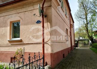 Сдается в аренду 1-ком. квартира, 30 м2, Калининград, улица Чкалова, 3, Центральный район