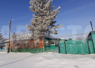 Трехкомнатная квартира на продажу, 63.1 м2, село Петровка, Зелёная улица, 2А