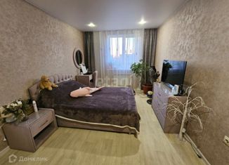 Продается 3-комнатная квартира, 82 м2, Татарстан, улица Виктора Сажинова, 3