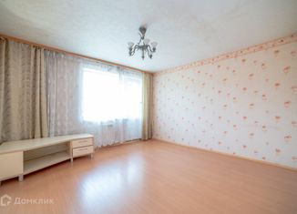 Продам 2-комнатную квартиру, 43 м2, Свердловская область, улица Начдива Онуфриева, 34