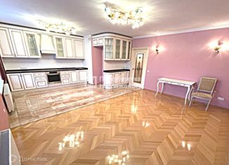 Продаю 2-комнатную квартиру, 91.7 м2, Санкт-Петербург, проспект Просвещения, 33к2, метро Проспект Просвещения