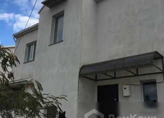 Продаю дом, 380 м2, село Уютное, улица Мира