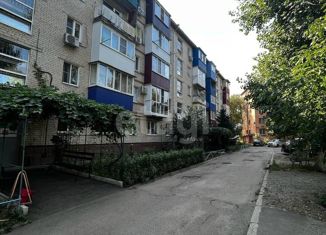 Продается двухкомнатная квартира, 46 м2, Невинномысск, улица Гагарина, 48