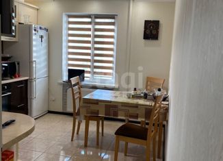 Продаю 2-ком. квартиру, 65 м2, Красноперекопск, улица Фрунзе, 33