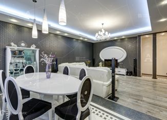 Продаю 3-ком. квартиру, 135 м2, Санкт-Петербург, Морской проспект, 33, Морской проспект