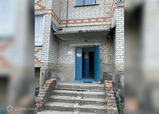 Продам 2-ком. квартиру, 48 м2, Людиново, 2-я Лесная улица, 8