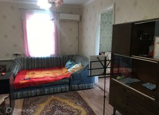 Продаю 3-ком. квартиру, 53.8 м2, Темрюк, Октябрьская улица, 8