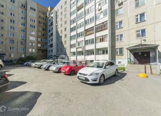 Продажа 2-комнатной квартиры, 50 м2, Тюменская область, улица Монтажников, 13А