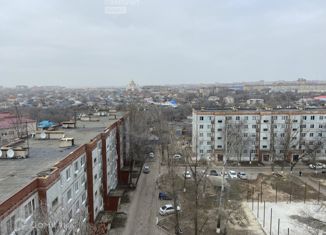 Продам трехкомнатную квартиру, 56 м2, Элиста, 6-й микрорайон, 6-й микрорайон, 4