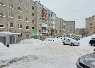 Продам трехкомнатную квартиру, 66 м2, Соликамск, Северная улица, 59