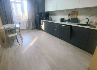 Продам 3-комнатную квартиру, 115 м2, Курск, проспект Анатолия Дериглазова, 73