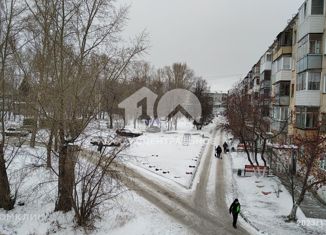 Продается 2-комнатная квартира, 41.5 м2, Искитим, микрорайон Южный, 13