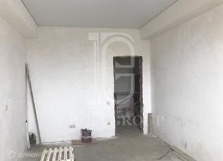 Продается двухкомнатная квартира, 85 м2, посёлок городского типа Семендер, проспект Казбекова, 117А