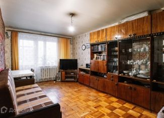 Трехкомнатная квартира на продажу, 63 м2, Зеленодольск, улица Ленина, 2А