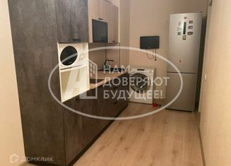 Продам 4-комнатную квартиру, 73 м2, Чайковский, улица Мира, 2/5