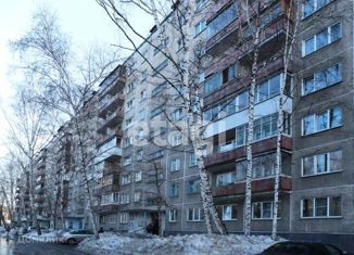 Продам трехкомнатную квартиру, 60.2 м2, Новосибирск, улица Бориса Богаткова, 183, метро Золотая Нива
