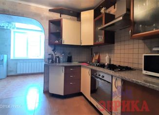 Продам 4-ком. квартиру, 121 м2, Крымск, Крепостная улица, 76