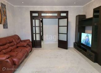 Сдача в аренду двухкомнатной квартиры, 77 м2, Краснодар, улица Монтажников, 10/1, улица Монтажников