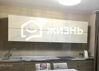 Продам 3-ком. квартиру, 92.6 м2, Екатеринбург, метро Геологическая, улица Мира, 41