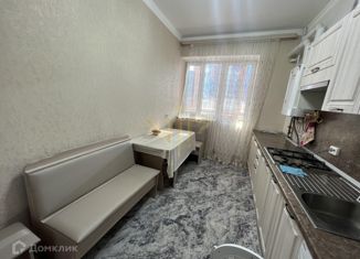 Однокомнатная квартира на продажу, 35 м2, Курганинск, улица Чапаева, 48А
