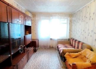 Продам 1-ком. квартиру, 32 м2, Волжский, улица имени Космонавтов, 21