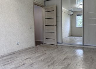 Продаю 1-комнатную квартиру, 30.8 м2, Омская область, проспект Королёва, 10Б