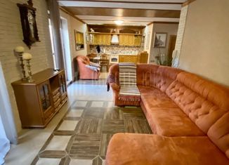 Продаю четырехкомнатную квартиру, 110 м2, Ставрополь, Станичная улица, 62, микрорайон № 14