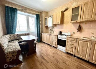 Продается однокомнатная квартира, 34.8 м2, посёлок городского типа Белые Берега, улица Ромашина, 3