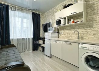 Продаю комнату, 61 м2, Санкт-Петербург, улица Ткачей, 46, улица Ткачей