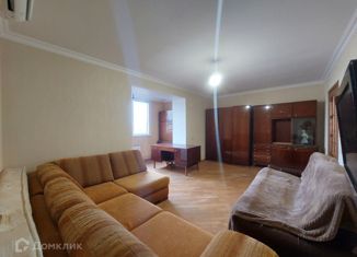 Продается 1-ком. квартира, 45 м2, Нальчик, улица 9 Мая, 14, район Центр