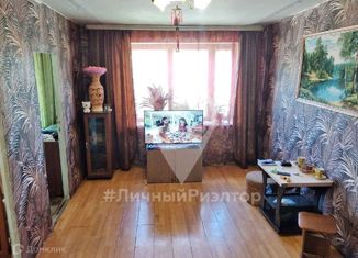 Продается четырехкомнатная квартира, 70 м2, Рыбное, Большая улица, 2
