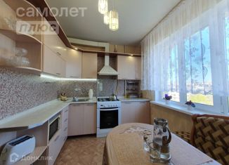 Продаю двухкомнатную квартиру, 56.6 м2, Новочебоксарск, Солнечная улица, 13к1