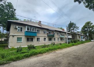 Продажа трехкомнатной квартиры, 55.7 м2, посёлок городского типа Волочаевка-2, Школьная улица, 1