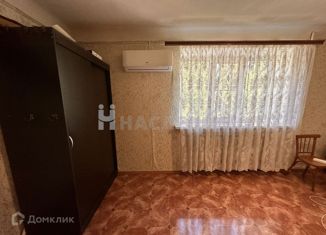Продам 2-комнатную квартиру, 42 м2, Новочеркасск, Привокзальная улица, 10