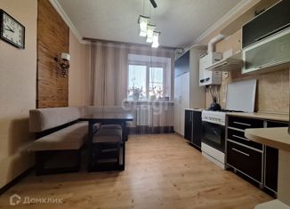 Продаю 2-ком. квартиру, 66.9 м2, посёлок Строитель, микрорайон Южный, 18