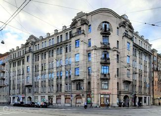 Продаю 4-комнатную квартиру, 113 м2, Санкт-Петербург, улица Чапаева, 2
