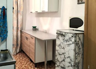 Продаю 1-ком. квартиру, 12 м2, Великий Новгород, улица Попова, 8к2