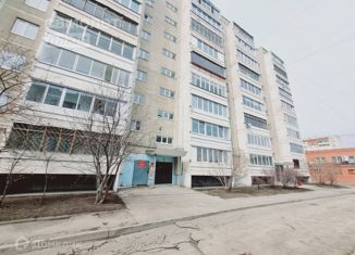 Продается 2-комнатная квартира, 49.2 м2, Свердловская область, Комсомольский бульвар, 43